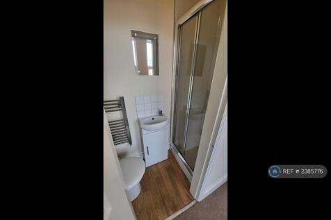Room 1 - Available