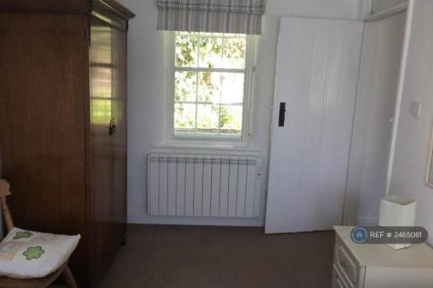 2nd Bedroom Wardrobe