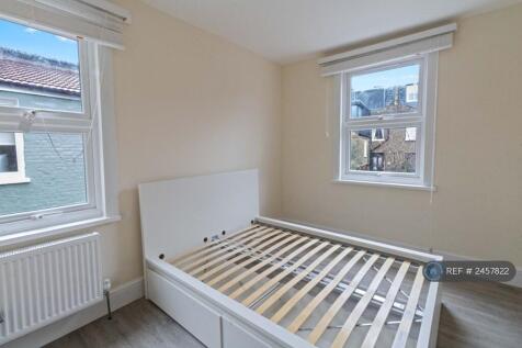 Double Bedroom 4