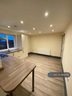 Kitchen/ Lounge