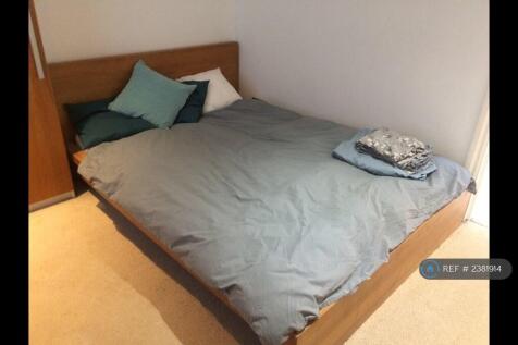 Main Double Bedroom 2