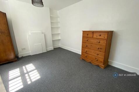 Bedroom 2 (1st View)
