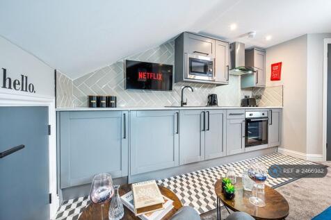 Full Kitchen 