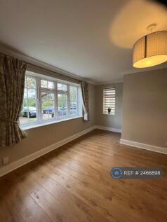 Alcove/Study Area Living Room 