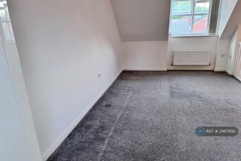 Master Bedroom With En-Suite 