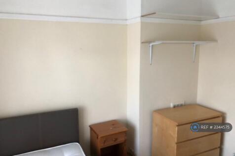 Bedroom 2 - Upstairs Double