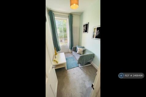 Bedroom 7 - Private Lounge