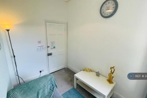 Bedroom 7 - Private Lounge