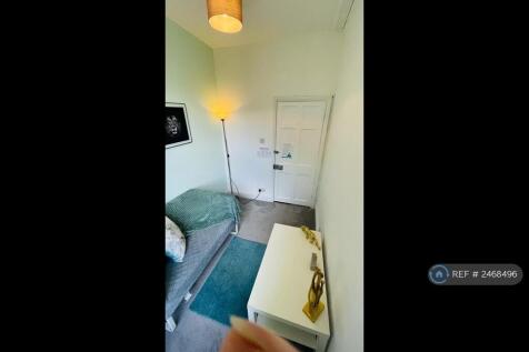 Bedroom 7 - Private Lounge