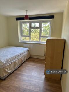 Room Size 2.90cm x 3.70 Cm