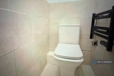 Cloakroom w/c