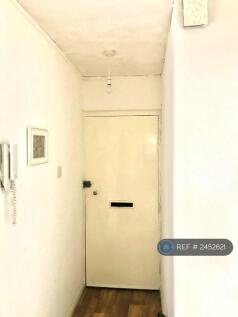 Entrance/Intercom