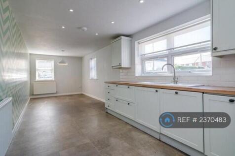 Kitchen / Dining
