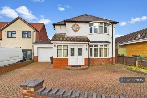 Front Of 3 Bed Detached House, Driveway Space X2