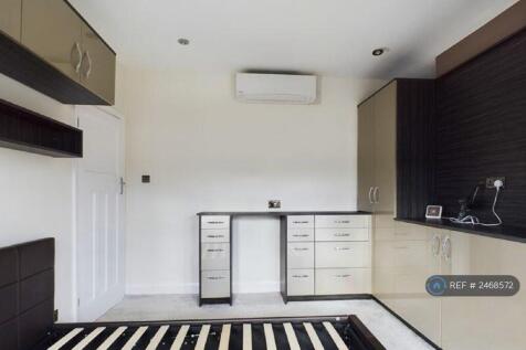 Fitted Wardrobes, Ac Unit, King Sized Ottoman Bed