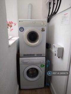 Top Floor Laundry Room For X2 Flats