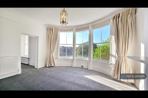 Lounge Bay Window