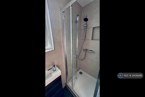Room3 Shower