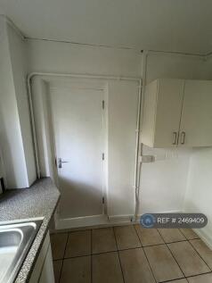 Kitchen Image 3