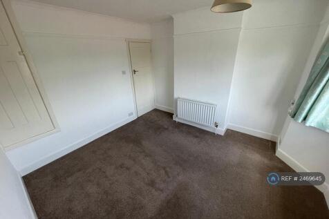 Master Bedroom (2)