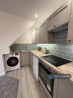 Modern Fitted Kitchen 