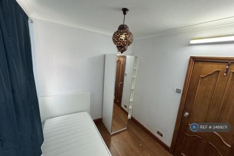 Bedroom 03