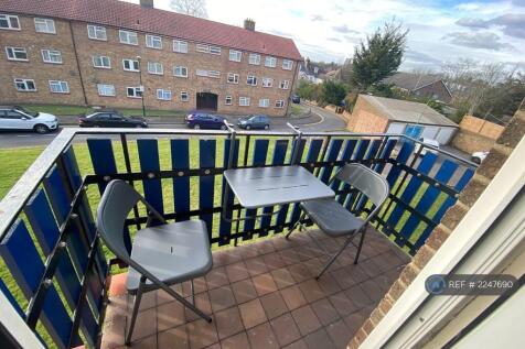Large Double Room £1000