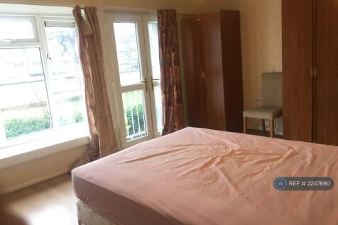 Large Double Room £950