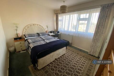 Double Room £775