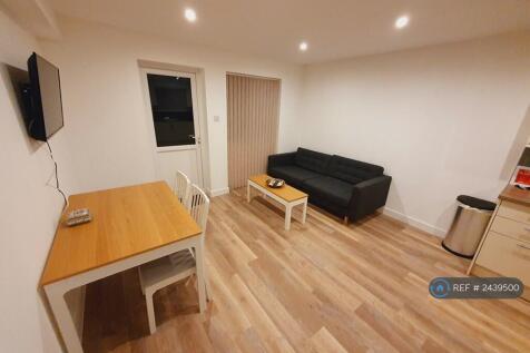 Shared Lounge/Dining Area