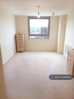 Bedroom 1 (Master) 