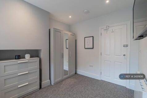 Garden Studio Flat