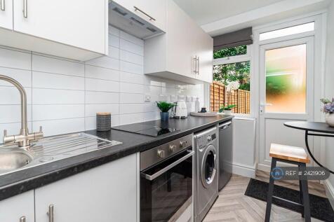 Garden Studio Flat