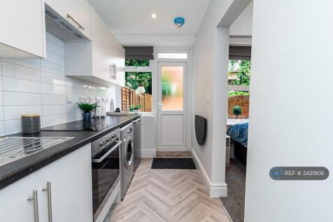 Garden Studio Flat