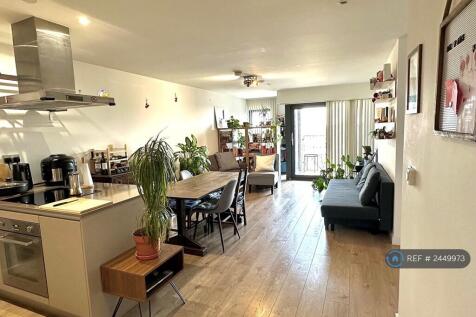 Kitchen &amp; Living Room
