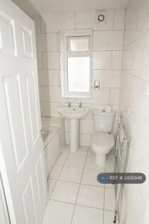 1st Floor Bathroom