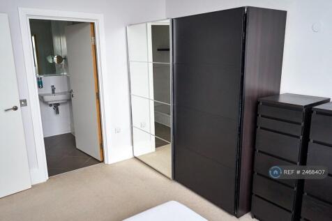 Bedroom &amp; Ensuite