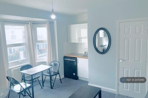 Lounge/Kitchen
