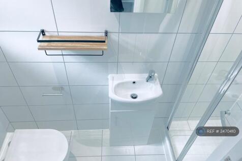Bathroom (Wc, Sink &amp; Shower)