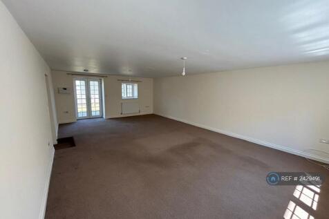 Living Room (2)