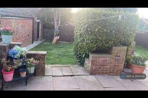 Garden Towards Garage