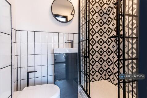 Shower Room 3