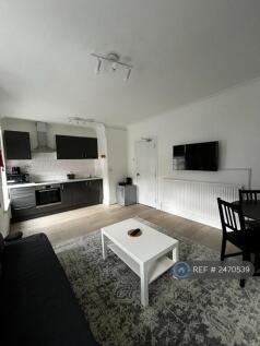 Living Room &amp; Kitchen 