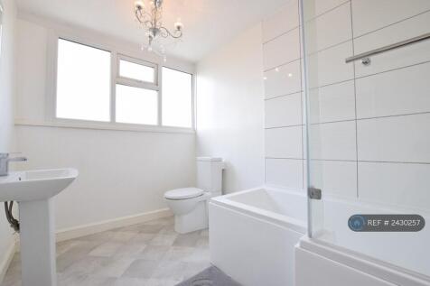 Room 5 Bathroom