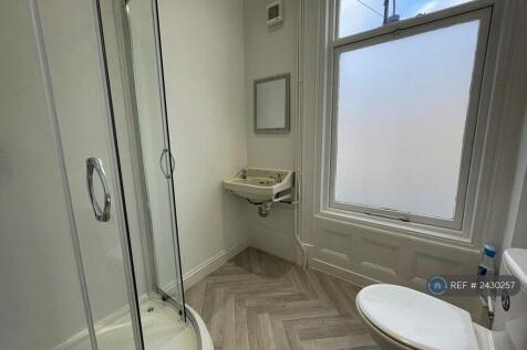 Room 2 Bathroom