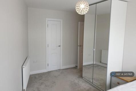 Master Bedroom With Storage
