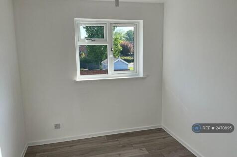 Rear Bedroom Overlooking Garden