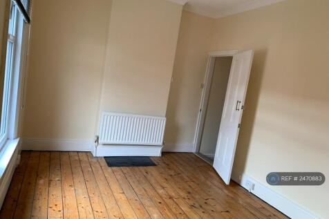 Front Bedroom 