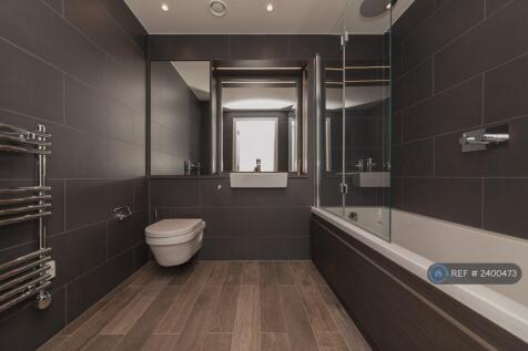Main Bathroom 2