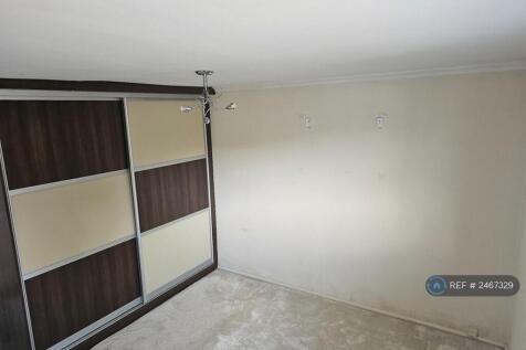 Master Bedroom1 Inbuilt Sliding Wardrobe